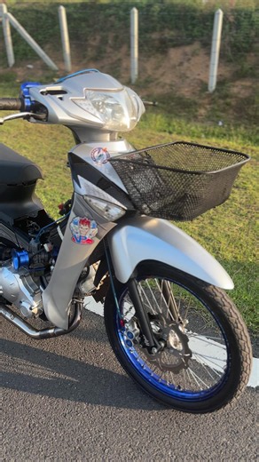 Wave 125: Suasana Petang dan Lampu Sein Bawa Angin