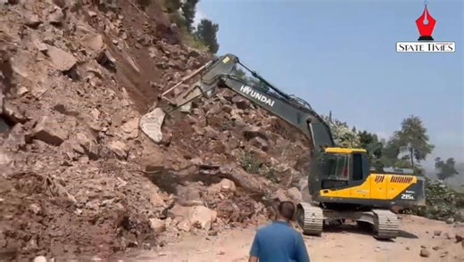 Poonch: NH-144A closed after massive landslide near Lasana; vehicles stranded as sliding continues | State Times