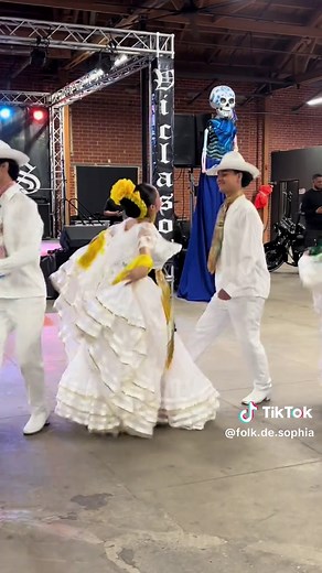 Viva Veracruz: Celebrating Folklorico Dance Culture