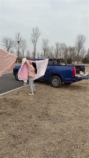 Outdoor Picnic Perfection: Wind-Proof Quilts Unveiled