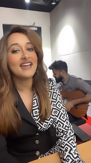 2.2M views · 104K reactions | This new Vicky Kaushal & Sara Ali Khan song is one of the most beautiful songs I’ve heard in recent times. Had to cover it with a little twist with the man himself @yogesharma ❤️ @vickykaushal09 @saraalikhan95 ❤️ Original Credits: @arijitsingh @falakshabir1 #junoon #ownsound #mashup #bollywood #vickykaushal #saraalikhan #feature #explorepage | Mariyam Kisat | Facebook