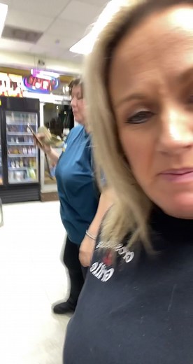 It’s a real thing yall #peepeedance @carlys.life