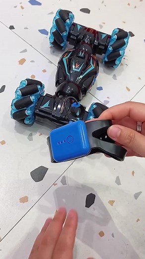 Gesture Sensing RC Stunt Car, 360° Transform Off Road Toy - LED Lights, Easy Control, Fun for Kids & Adults #RemoteControlCar #StuntCar #RCtoys #GestureControl #offroad