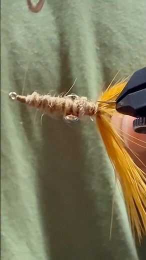 Super effective yet simple crayfish fly! #flies #flytying #flyfishing #flytyingtutorial