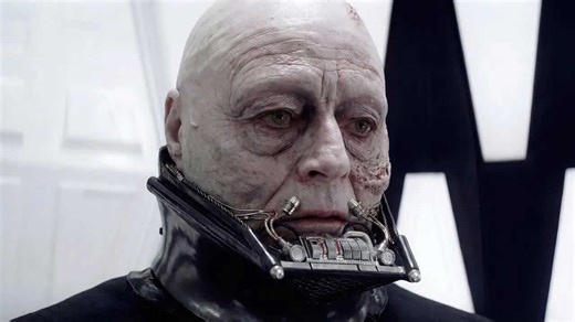 Star Wars: Qui-Gon visits Darth Vader after his fight with Luke Skywalker on Bespin