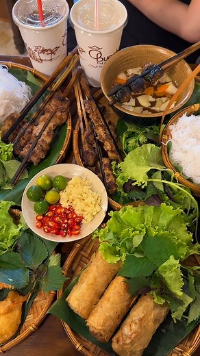 Hướng dẫn cách ăn bún chả còn cảm xúc để du khách tự cảm nhận | Ô Bun Cha