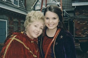 ‘Halloweentown’ Cast is Reuniting 19 Years Later in Honor of Debbie Reynolds