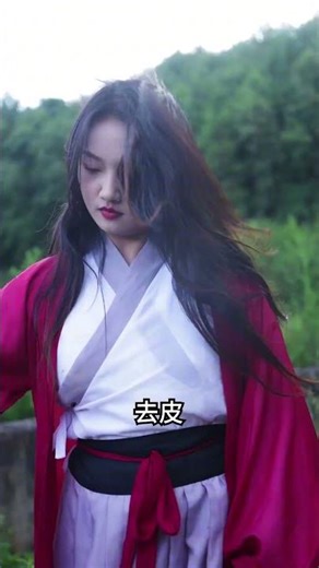 This turtle is so tough, it took three martial artists to subdue it. #Wuxia #RuralCuisine