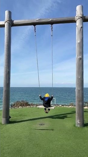 幸せのパンケーキ淡路島テラス「岬のブランコ」Swing(Buranko)