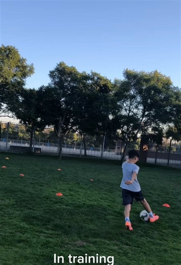 Prepare for the game situation, so when it happens you are more than ready to succeed. #spvcoaching #soccertraining #chulavista #trainlikeapro #finishingdrills