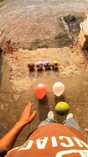 ⚽ red & white balloon 🎈 challange 🤩👀. #parkour #football #soccer #pov #viral #shorts #trending