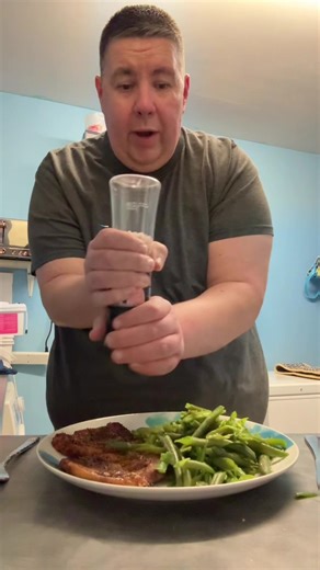 Delicious Pork Steaks with Green Beans Dinner Recipe