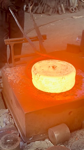 Inside the forging factory hitting forging process show #machine #forging #blacksmith #manufacture #fblifestyle | Blacksmith World