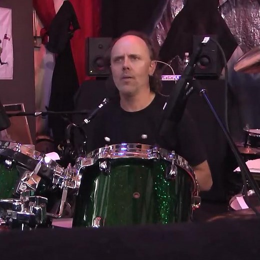 lars ulrich knows what he's doing on the drums