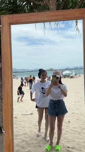 Playful Beach Day with Friends: A Fun Outdoor Activity