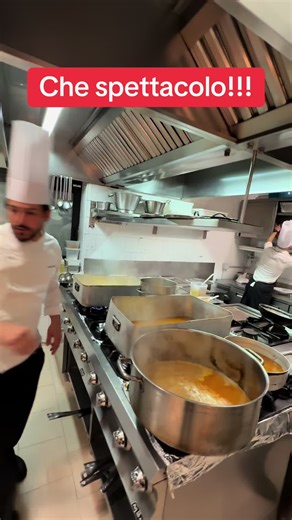 Pentoloni di Capodanno a Torre del Greco