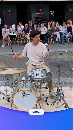 Flash mob épico en París: “Bohemian Rhapsody” de Queen cobró vida en plena calle con músicos, cantantes y hasta un niño guitarrista🎶✨ Millones de vistas en todas las plataformas.. Y a vos ¿Qué te pareció?😲🇫🇷 | Canal 9 Televida