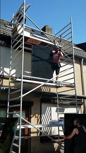 9 PV Zonnepanelen 375 WP plaatsen op pannendak met optimizers en SolarEdge omvormer en birdblockers
