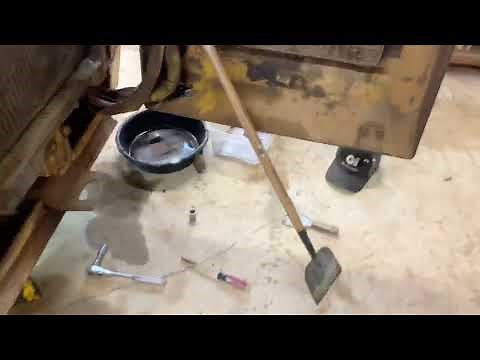 Oil change Case 1845C