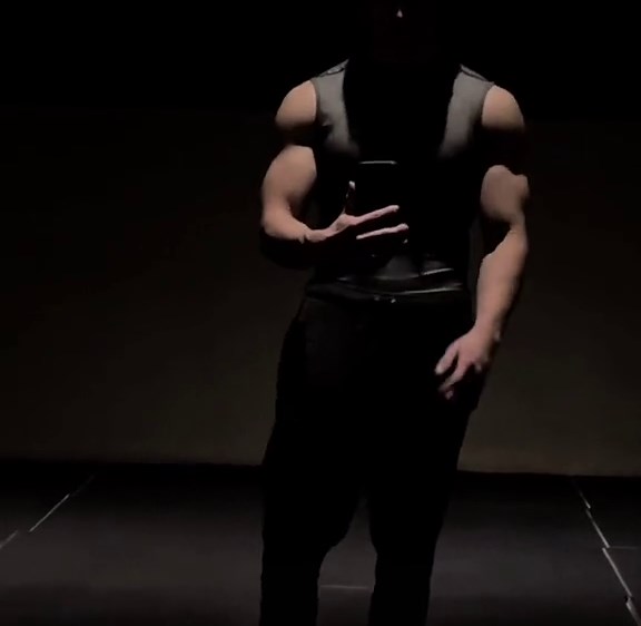 Muscle Flexing Showcase in a Gym Environment | TikTok