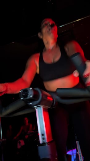 JOJO AMOR (@amorcycling)’s videos with sonido original - Mow