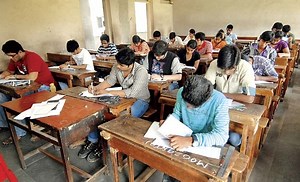 HSC Maharesult 2019 : बारावीच्या विद्यार्थ्यांची धाकधूक वाढली, निकाल कुठे आणि कसा पाहाल?