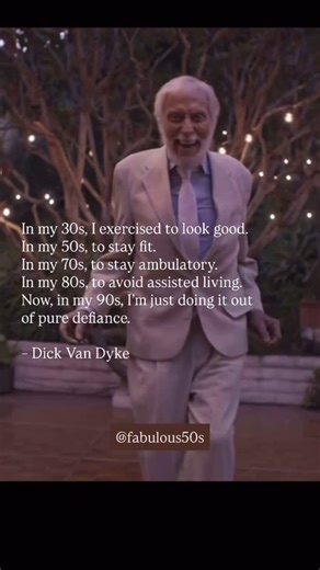 Schellea Fowler - 2 Million+ YouTube on Instagram: "What an inspiration! ✨ Tell us below, why do you exercise? 💕"