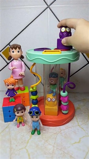 purple 💜 OwL Shape Sorter loop & Cocomelon toy