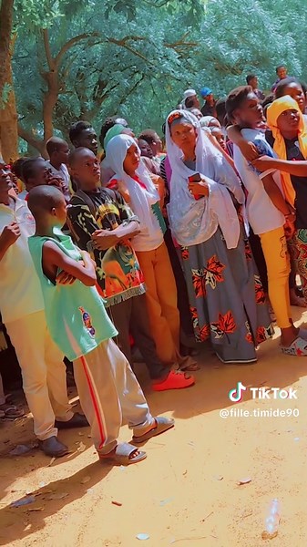 Vidéos de Kenza la timide 🥰❤️‍🩹🇧🇫 (@fille.timide90) avec son original - Kenza la timide 🥰❤️‍🩹🇧🇫