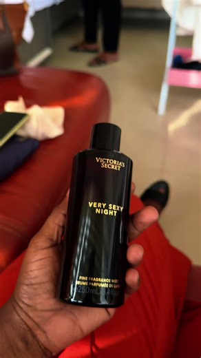 Vidéos de SHADÉ_STORE (@shade_store_officiel) avec son original - SHADÉ_STORE