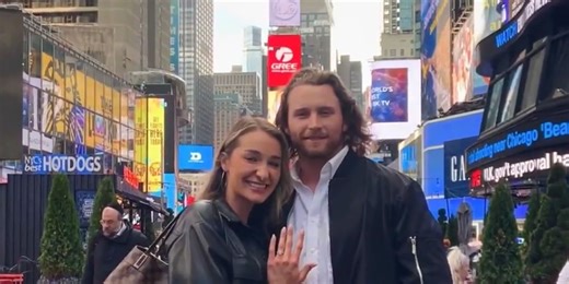 He took advantage of a rainout … and got engaged