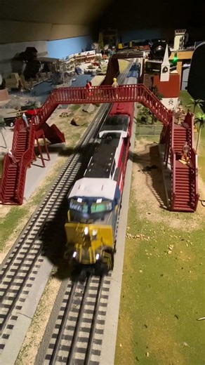 Csx Western Maryland under pedestrian bridge passing beach 🏝️ 👍 #subscribe #shorts #train #beach