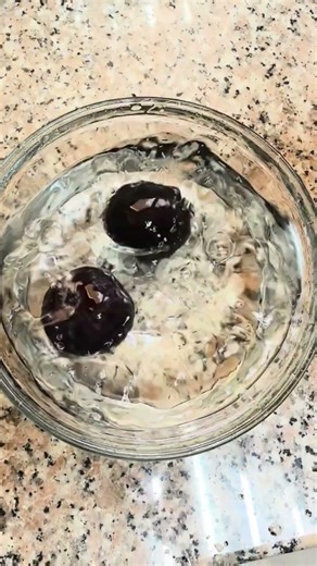 #asmr #plum #asmrsounds #fruit #water