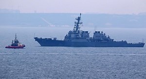 Guided-missile destroyer USS Carney enters Black Sea