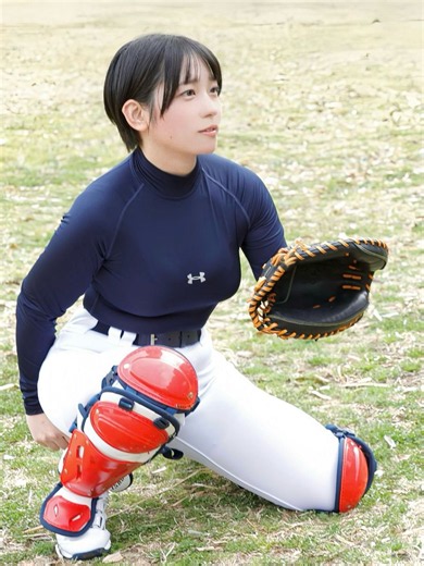 「思わず拡大…その手があったか」捕手系グラドル・暫〝汗染み〟ショットに「そんなトコなかなか汗かきません」「一緒に野球観戦したら絶対楽しい」「長打力ありそう」：「おっ！」でつながる地元密着のスポーツ応援メディア 西スポWEB OTTO!