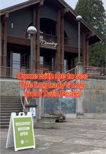 Exploring the Log Lady’s Log from Twin Peaks