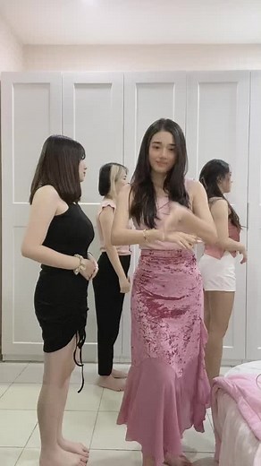 Lap Lap Part 2 💗🖤@elsatee_ 💗@eloise_tee @amerie_303 #郑家四千金 #demes媂美 #sharevJS #快乐心态快乐生活 #trendingsong #laplap #foryoupage