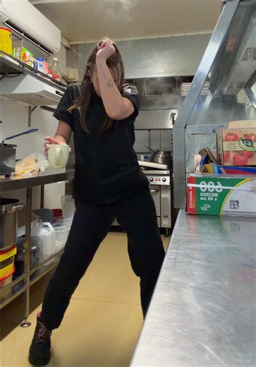 TURNING OFF THE LIGHT RIGHT NOWWWWW 🕺🪩 #work #lol #imsofunny #fifo #cooking