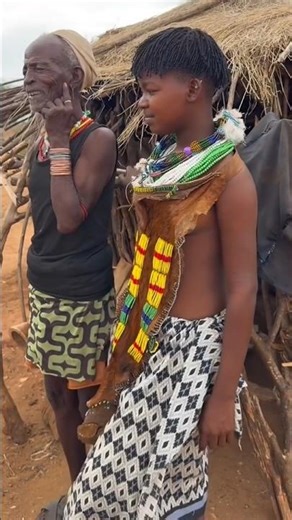 Costumbres Sorprendentes de la Tribu Himba en Namibia#vidaplena#shorts