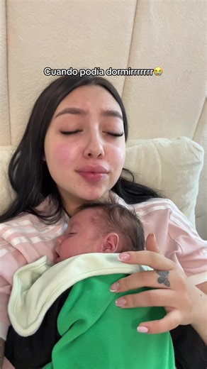 Sofia Nieto's Humor with Newborn Moments