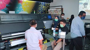 Intip Teknologi SureColor F10030, Printer Tekstil Terbaru untuk Skala Pabrik dan UMKM dari Epson - Tribunnews.com