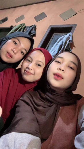 skybluee (@caramel.cffe)’s videos with Komang - Raim Laode