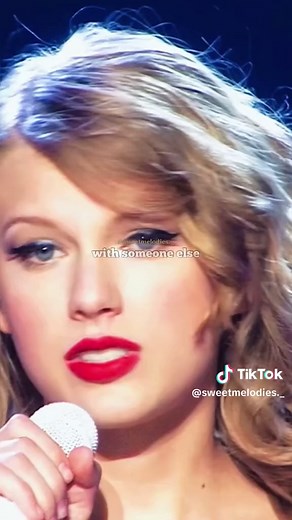Taylor Swift Enchanted - Speak Now World Tour Live 2011