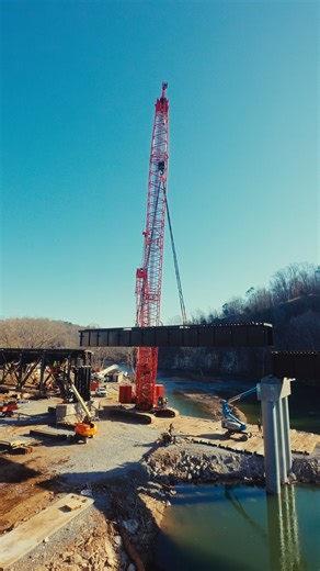 When Hurricane Helene struck, it brought historic flooding and severe damage—including washing out key infrastructure along our AS Line in Western NC and Eastern TN. In the last five months, Team NS and our contractors, including HDR and Hall Contracting of Kentucky, have worked tirelessly to rebuild the Newport rail bridge in Tennessee, restoring a vital rail link through the Blue Ridge Mountains and bringing us one step closer to returning service in and out of the Asheville area. On March 14,