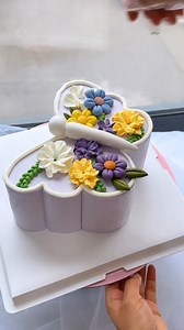 How gorgeous 🤩😍 Full recipe below comment 👇👇 | Amazing Cake Decorating