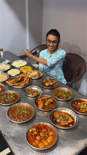 One of the best restaurant in vadodara 🍗👌non veg food lovers . . Chicken dry Chicken masala Matan masala Fish dry Fish masala Crab Jinga dry Jinga masala Rotlo otli Egg Chicken biryani Masala rice Plan rice . 📍Sindhwai Mata Rd, Opp.Bhavans School, Lalbaug, Manjalpur, Vadodara, Gujarat ☎️ 91 81416 88704 . #vadodara #reelinstagram #foodblogger #yummy #foodie #vadodara #vadodarabaroda #vadodarabaroda #nonveg #nonveglovers #chickenlovers #vaidehiparmar1216 | Vaidehi Parmar