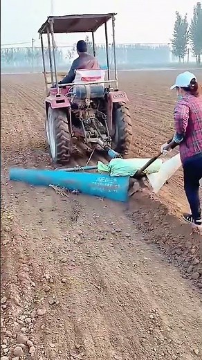 Building process of field ridges for the farmland