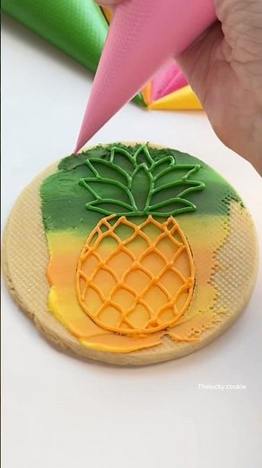 Easy Pineapple Cookie🍍 recipes and cutters link in bio #cookiedecorating #satisfying