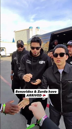 Benavidez & Zurdo have arrived for fight night! 🥊