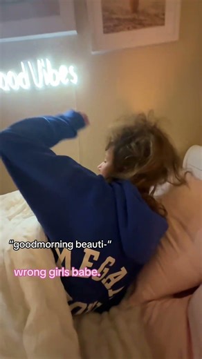 That ‘Good Morning’ Text… Sent to the WRONG Girl 😭🔥 whoisgomes__ #hairtok #girlsthings #girls #fy